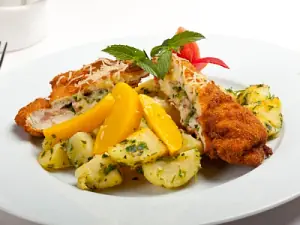 Csirkemell filé Cordon bleu módon