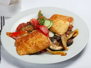 Grillezett sajt wok zöldségen
